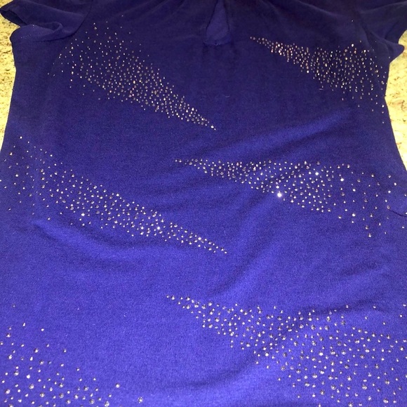 Express High Neck Short Sleeve Peephole Shirt - Picture 6 of 8